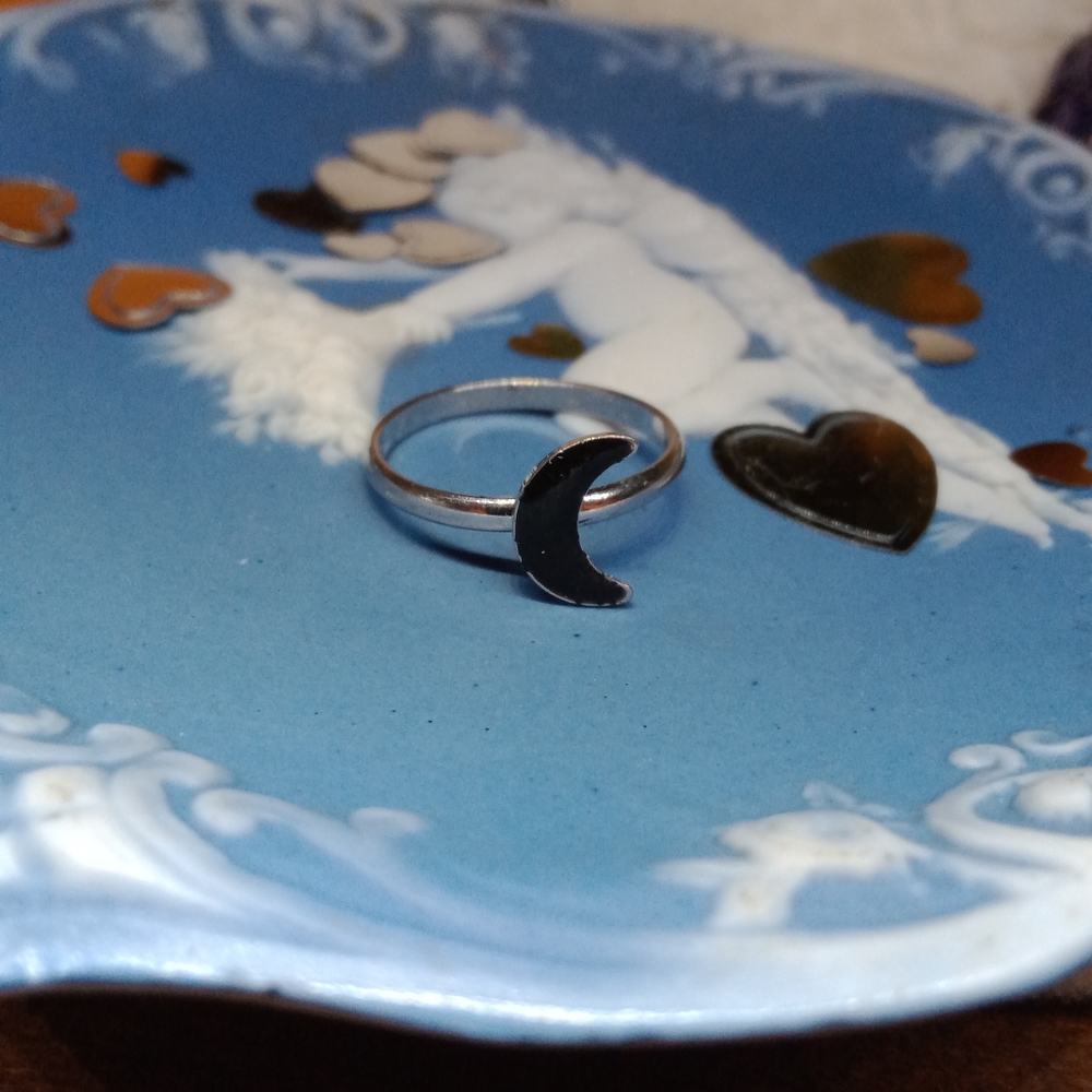 Mood moon ring